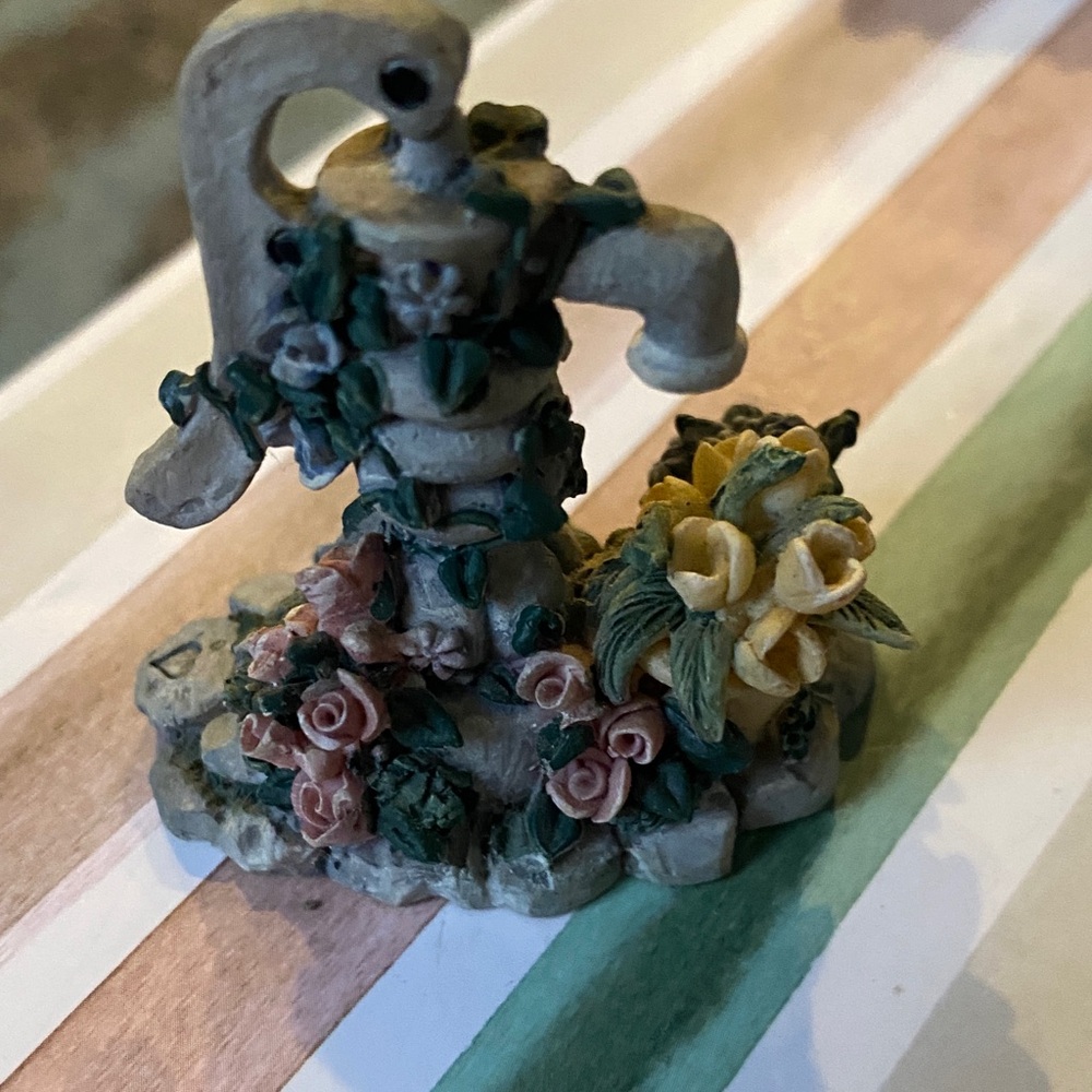 Rustic Garden Water Pump Sculpture